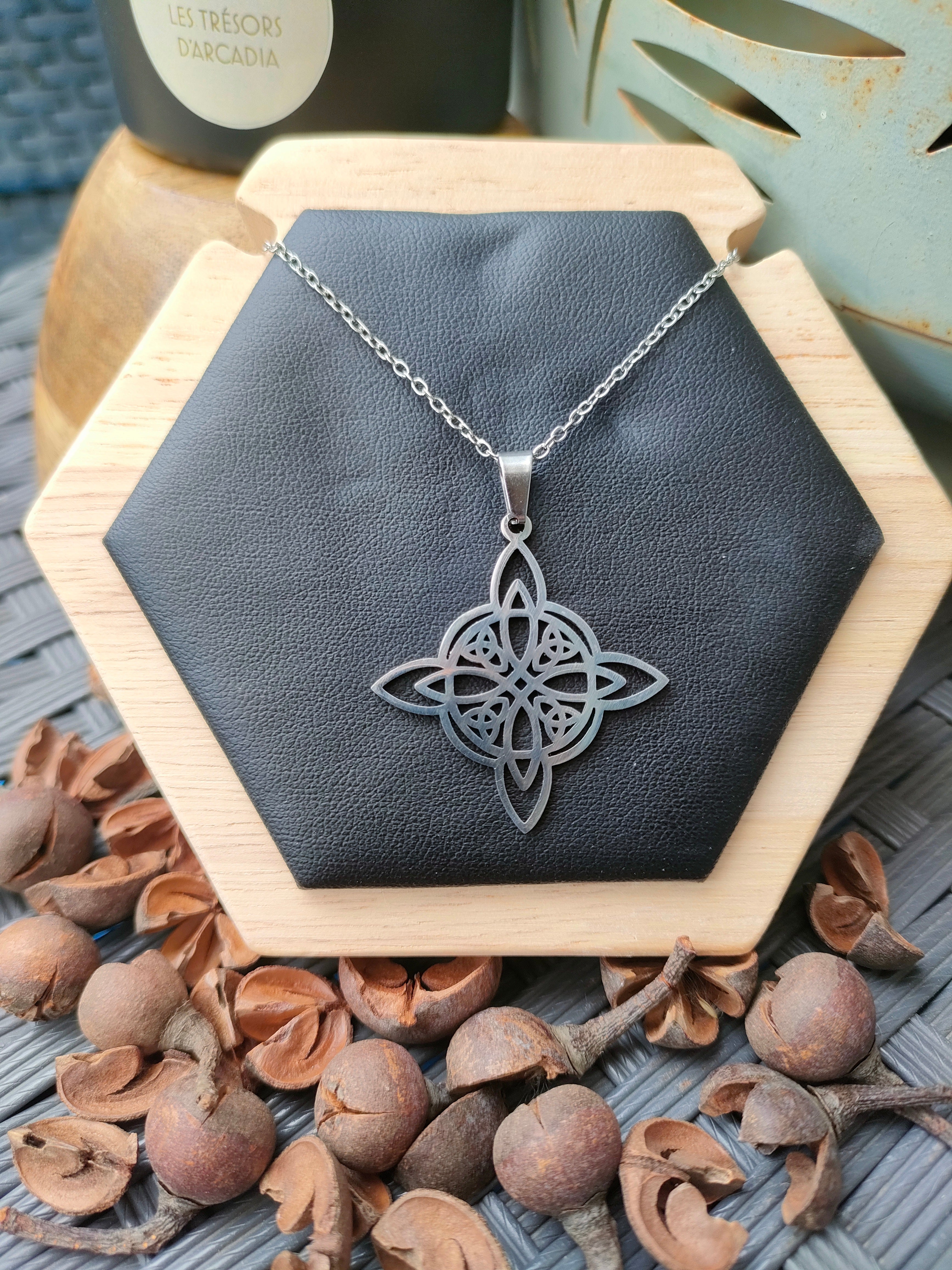 Pendentif de protection Wicca Les Trésors d'Arcadia