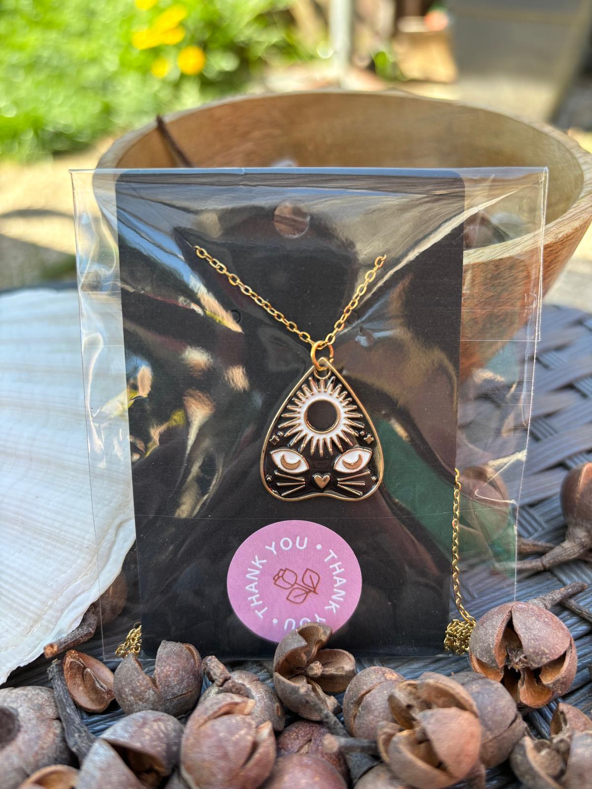 🔮 Pendentif avec une chaine inoxydable - Triangle de ouija chat Globalease